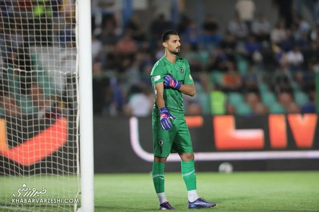 دروازه بان سابق پرسپولیس با صنعت نفت به توافق رسید
