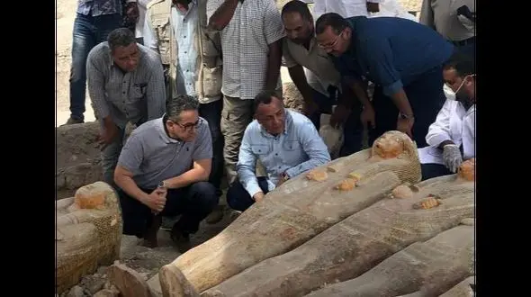 کشف تابوت‌های چوبی باستانی از شهر مردگان مصر + تصاویر