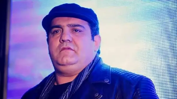 فیلم آواز پر از بغض میرطاهر مظلومی برای پدرش که بیمار است /  با سوز  آهنگ ترکی ساری گلین گریه همه را درآورد .. / دعایش کنید