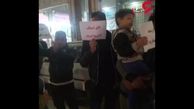 تجمع دستفروشان ته لنجیها برای بازگشتن به کار در خیابان امام(ره) آبادان +فیلم
