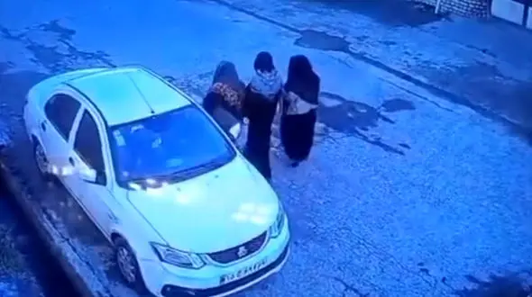 فیلم دوربین مداربسته لحظه زورگیری خشن از زنان سالمند در بندرترکمن 