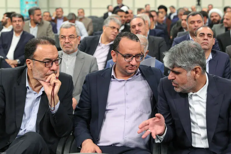دیدار نمایندگان مجلس شورای اسلامی  با رهبر انقلاب حضرت آیت الله خامنه ای -چهارشنبه ۲۱ خرداد ۱۴۰۴