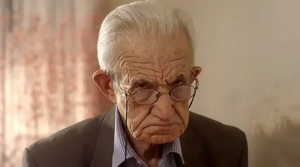  اردشیر کاظمی : به خدا من 100 ساله نیستم ! / سن دقیق مسن ترین بازیگر ایران با عکس جوانی جذاب و زن زیبایش ! + فیلم