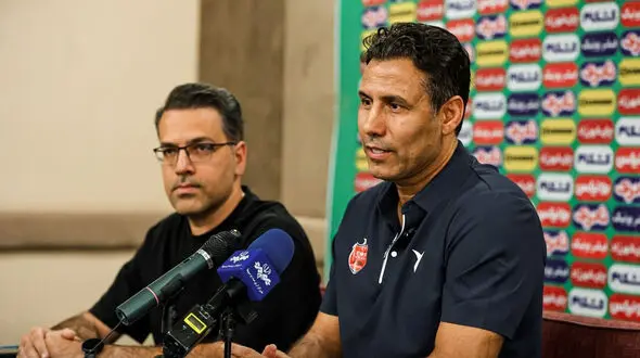 سرمربی پرسپولیس از نشست خبری شهرآورد جا ماند/ دلیل غیبت سرخپوشان در اصفهان