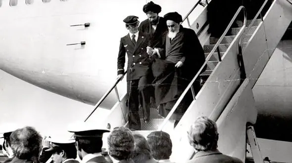 آیت‌الله پشت دنیا را لرزاند/ رقابت خبرنگاران خارجی برای ارسال گزارش / استقبال بی سابقه مردم ایران عظیم و غیرقابل انکار بود