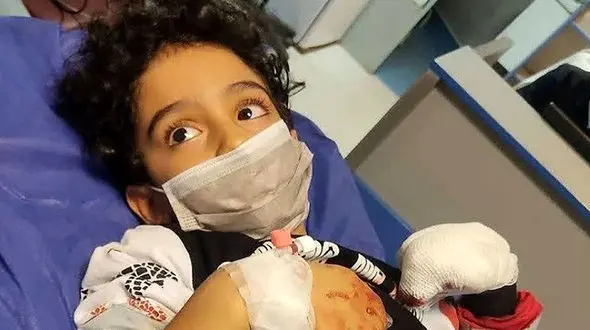  دلنوشته فرمانده‌کل ارتش برای آرتین/ کاش من به‌جای پدر، مادر و برادرت به خون غلتیده بودم