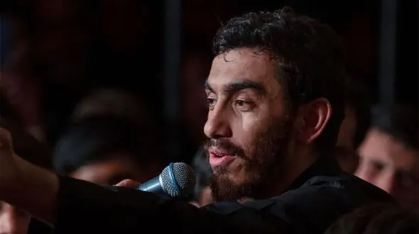 فیلم / پیام مهدی رسولی در مراسم وداع با رهبر شهید انقلاب؛ «برای دفن نیامدیم، برای خون‌خواهی آمده‌ایم»