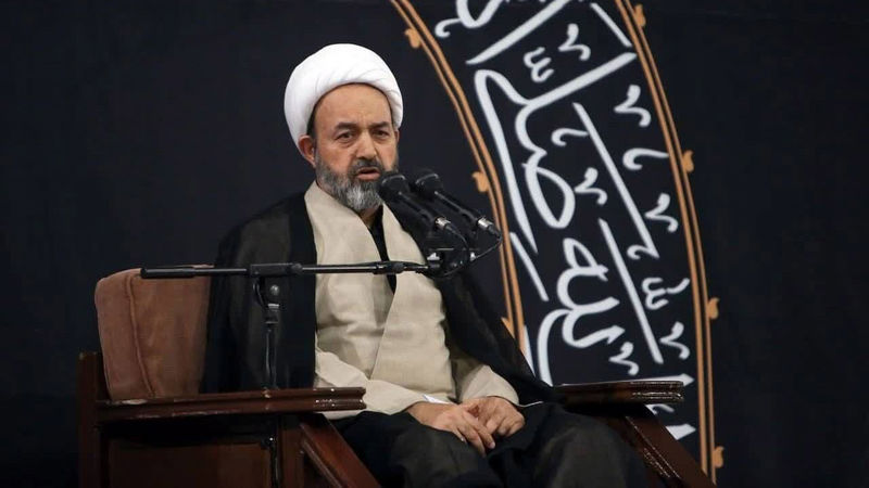 حجة‌الاسلام علیرضا کریمی مرحوم حجة‌الاسلام علیرضا کریمی از اساتید سطوح عالی حوزه علمیه تهران و عضو دفتر استفتائات مقام معظم رهبری و از اعضای شورای فقهی این دفتر بودند.