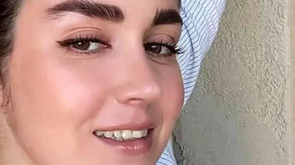 تیپ جدید افسانه پاکرو کنار دریاچه + عکس خیلی لاکچری