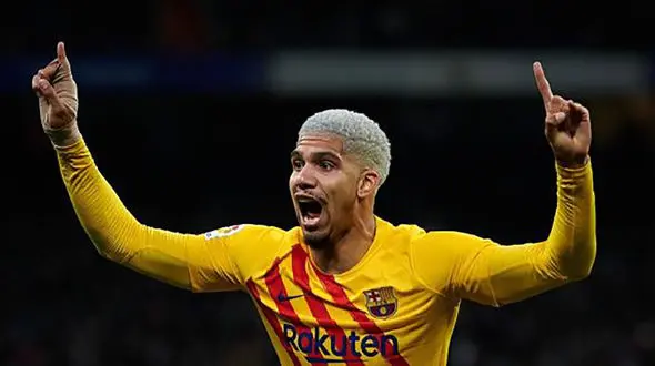 پشت پرده تمدید قرارداد بارسلونا با رونالد آرائوخو