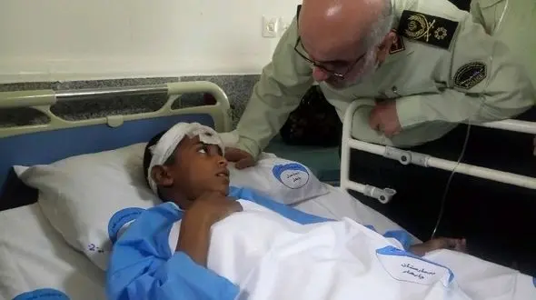 عیادت جانشین فرمانده ناجا از مجروحان حادثه ترویستی چابهار/ پیگیری نیروی انتظامی برای مداوای کامل مجروحان این حادثه