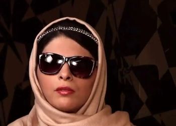 فیلم/ من هنوز چیزی نگفتم که تو طاقتت تموم شد... / جگرسوزترین دکلمه عاشقانه مریم حیدرزاده، با سوز صداش روح آدم به پرواز درمیاد