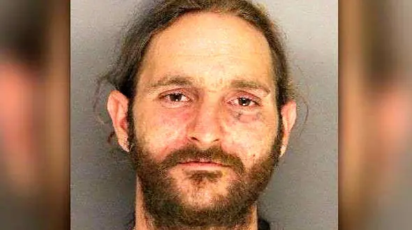 قتل وحشیانه هم اتاقی به دست مرد جوان / جسد مثله و سوزانده شد + عکس / امریکا