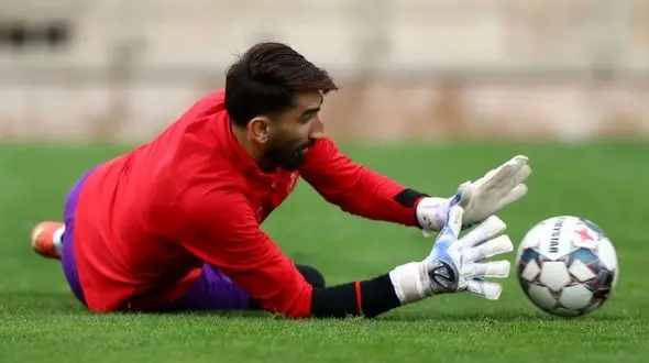 تساوی بدموقع پرسپولیس و واکنش فلسفی بیرانوند + عکس