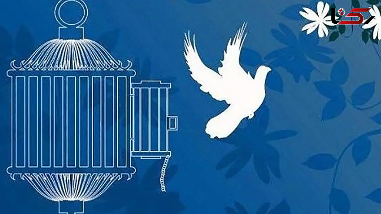  زندانیان یزد سرود سلام فرمانده را خواندند ! / همزمان 15 زندانی آزاد شدند !