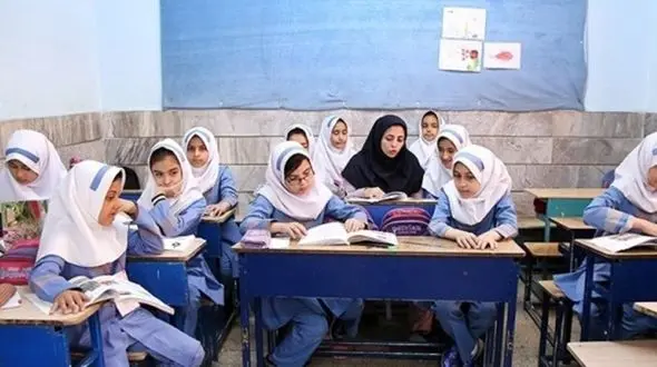 مدارس تهران فردا تعطیل نیست / لغو محدودیت های  کمیته کاهش آلودگی