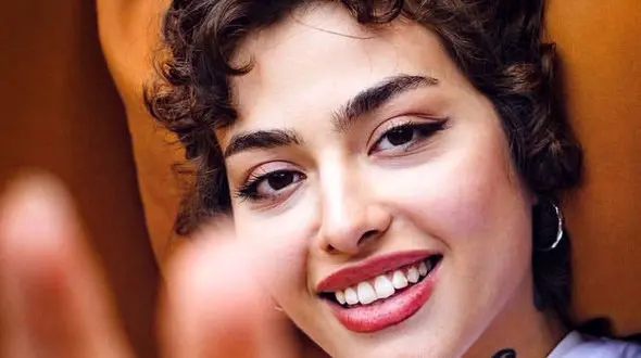 اولین چهره ریحانه پارسا بدون گریم و آرایش + عکس متفاوت را ببینید 