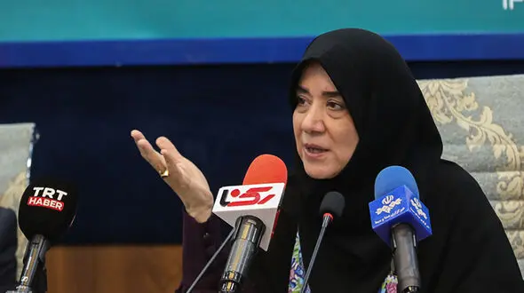 مریم جلالی : مهاجرت هنرمندان صنایع دستی خیلی جدی نیست + فیلم