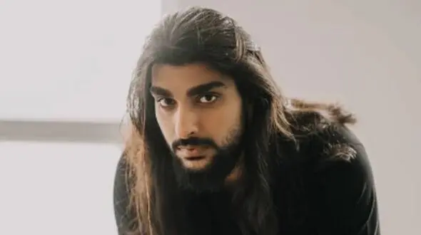 شاهکار بی نظیر پسر ناصر عبداللهی با آهنگ بدو بُخون که یار اَتا/ پسر آقای خواننده چه جنس صدایی داره!