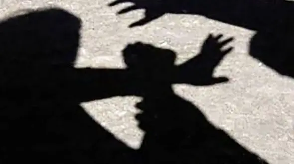 جزئیات حمله خانواده دختر دانش آموز به مدیر مدرسه در سیستان و بلوچستان / هنوز بازداشت نشده اند + صوت