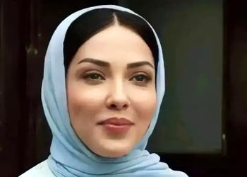 نگاهی به عکس های قدیمی لیلا اوتادی/ از عکس یادگاری در کنار برج ایفل تا عکس با تنفگ شکاری!