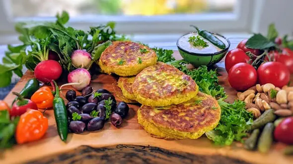 طرز تهیه کتلت بادمجان و سیب‌ زمینی؛ ترد و خوشمزه بدون وا رفتن