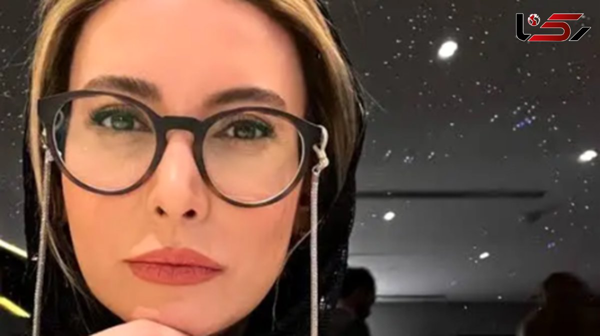 انتخاب جالب فریبا نادری در ترکیب استایل! شال پلنگی و عینک گربه‌ای و ....