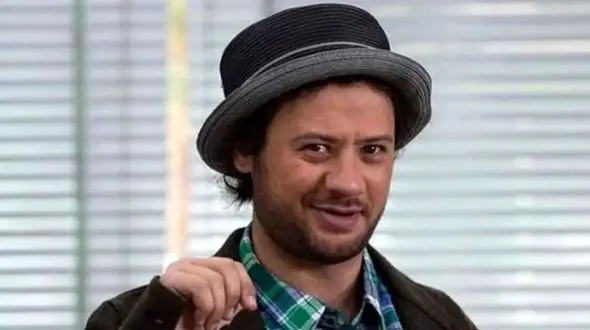 فیلم / جایزه خنده‌دارترین گریه تاریخ سینما تعلق میگیره به گریه علی صادقی در این سریال/ صد بارم ببینین از خنده غش میکنین