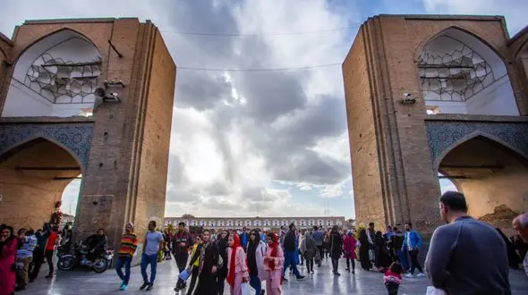 اسکان بیش از ۵۲ هزار مسافر در اصفهان/ بازدید هزاران گردشگر از پارک حیات وحش صفه