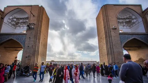 اسکان بیش از ۵۲ هزار مسافر در اصفهان/ بازدید هزاران گردشگر از پارک حیات وحش صفه