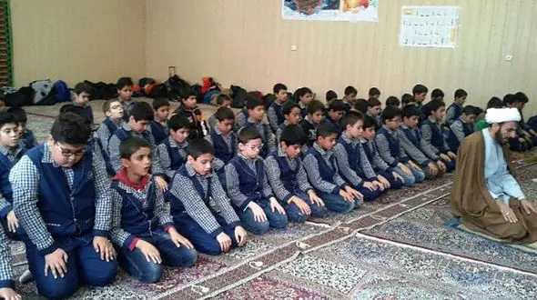  بررسی فایل های صحیح خوانی نماز «دانش آموزان» توسط امامان جماعت مدارس