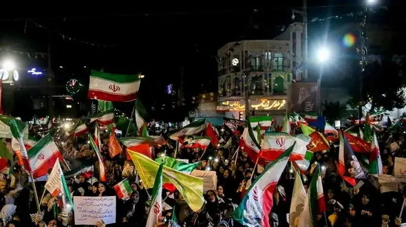  پشت پرده تغییر شعارهای شبانه/ محسن هاشمی: دیگر نمی‌شود نام این جریان را فقط «انقلابی» گذاشت