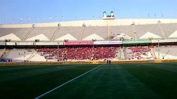  حاشیه دیدار سوپرجام فوتبال ایران /  ناراحتی تماشاگران از افزایش جایگاه VIP / برانکو ذوق‌زده شد 