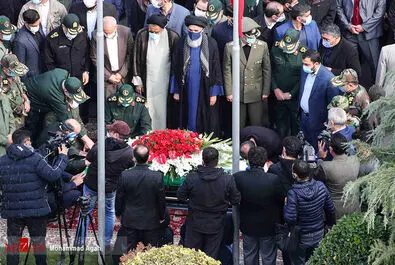  مراسم تشییع شهید فخری زاده با حضور فرماندهان عالی نیرو‌های مسلح صبح دوشنبه ۱۰ آذر ۱۳۹۹ در ستاد وزارت دفاع‎ برگزار شد. 