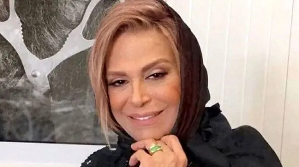 فیلم  آوازخوانی شیرازی گوهرخیراندیش در فیلم بانو که سانسور هم نشد / صدام رو زیر گلوم انداختم ... وسطاش خندم گرفت و عجیبه کات ندادن ... همونم پخش شد ...مجوز هم گرفت ...