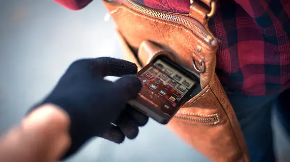 فیلم زورگیری 2 موتورسوار با قمه از یک  تهرانی در خیابان بهشت !