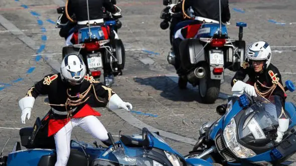 خرابکاری پلیس‌ موتورسوار در مقابل چشمان آقای رییس جمهور+ تصاویر 