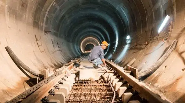 آغاز عملیات اجرایی فاز یک مترو اهواز در دهه ولایت