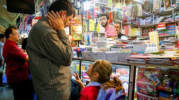 خانواده ها به دلیل گرانی و تورم توان خرید لوازم التحریر یک سال را ندارند