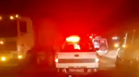  جاده حسین‌آباد دهگلان مسدود شد + فیلم