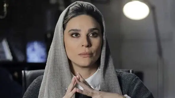 سلفی جدید و دیدنی سحر دولتشاهی با شال حریر / طنازی‌های جدید خانم بازیگر در یک سلفی خاص