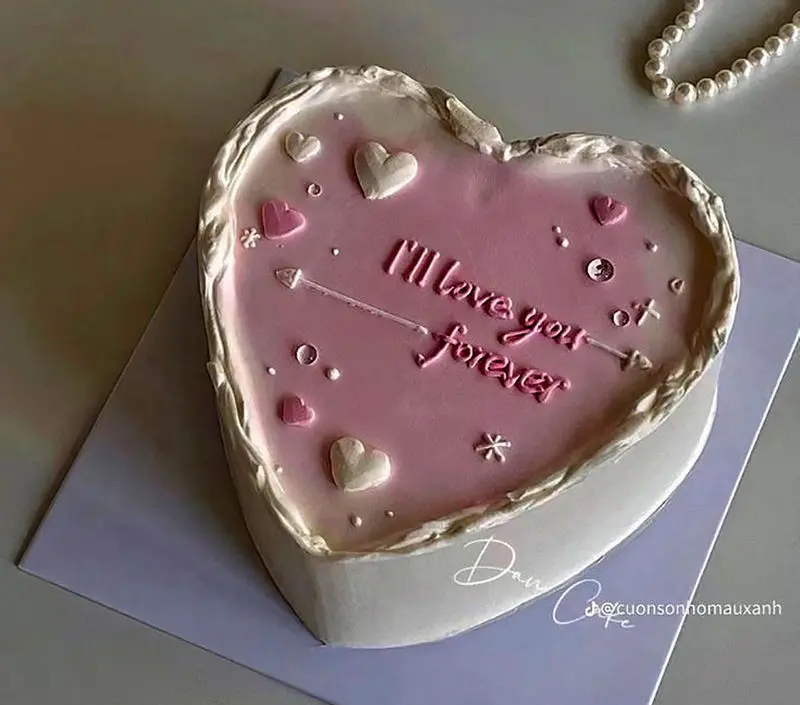 عکس کیک قلبی شکلاتی