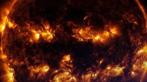 ثبت لبخند خورشید توسط ناسا / عکس