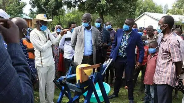 دستگاه دستشویی کودک 9 ساله کنیایی جایزه ویژه ریاست جمهوری را دریافت کرد