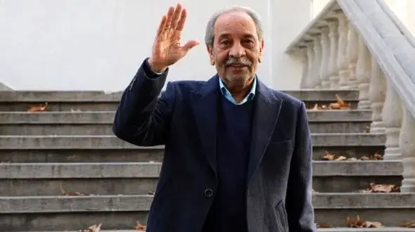 عکس؛ سفر در زمان؛ «داریوش فرهنگ» در پشت صحنه سریال سلمان فارسی؛ سال 1400