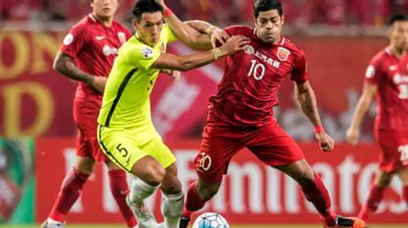 حریف تراکتور از قهرمان آسیا بازیکن می‌گیرد