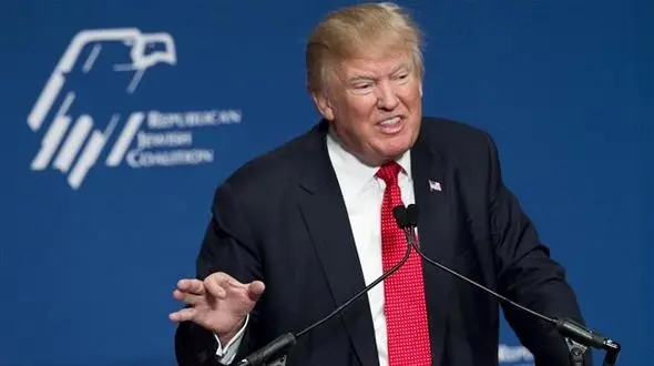 دونالد ترامپ از رییس سابق اف‌بی‌آی شکایت کرد