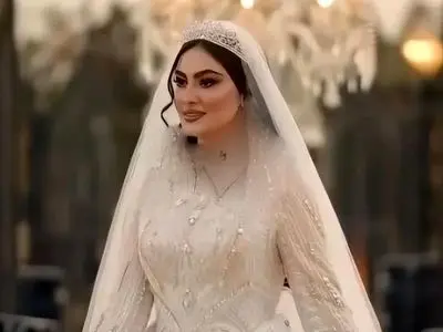 فیلم / آشفتگی مریم مومن 2 ساعت قبل از عروسی در تالار با پیژامه و لباس راحتی / عجب وسواسی داره عروس خانوم قشنگمون ...