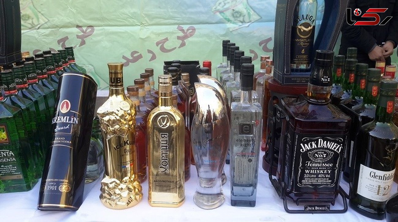 کشف بیش از 700 بطری مشروبات الکلی در محدوده خیابان جمهوری + عکس