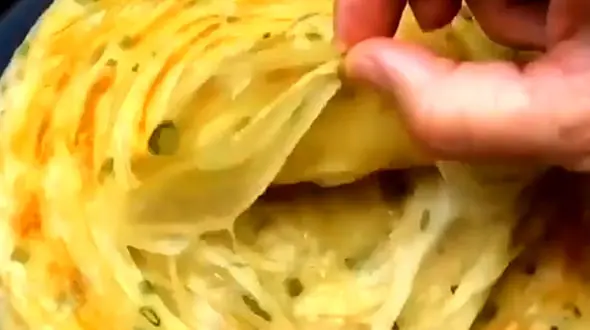 نان پیازی یک گزینه متفاوت برای افطار + فیلم تهیه 